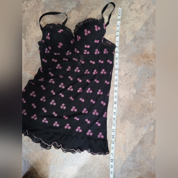 Lacy Lingerie EUC with adjustable straps. - Picture 3 of 5